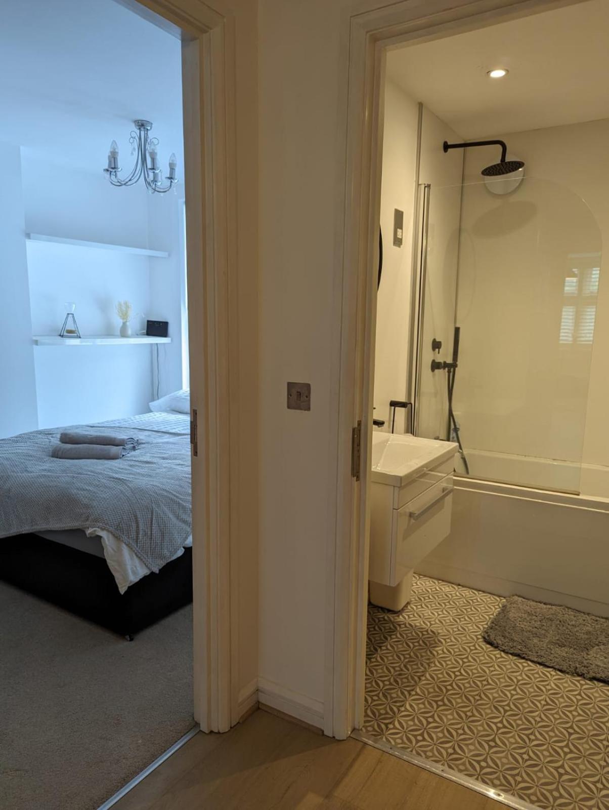 2-Bed Apartment Heart Of Cardiff Luaran gambar