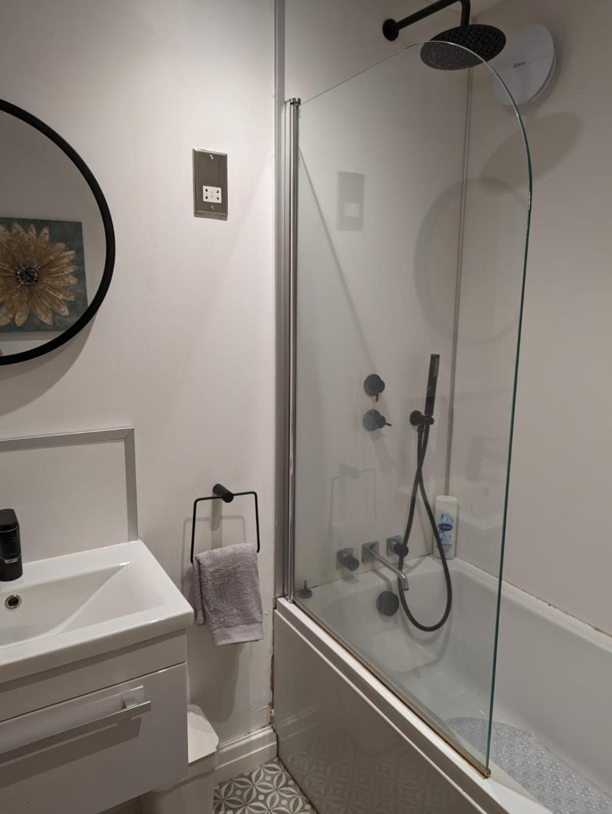 2-Bed Apartment Heart Of Cardiff Luaran gambar